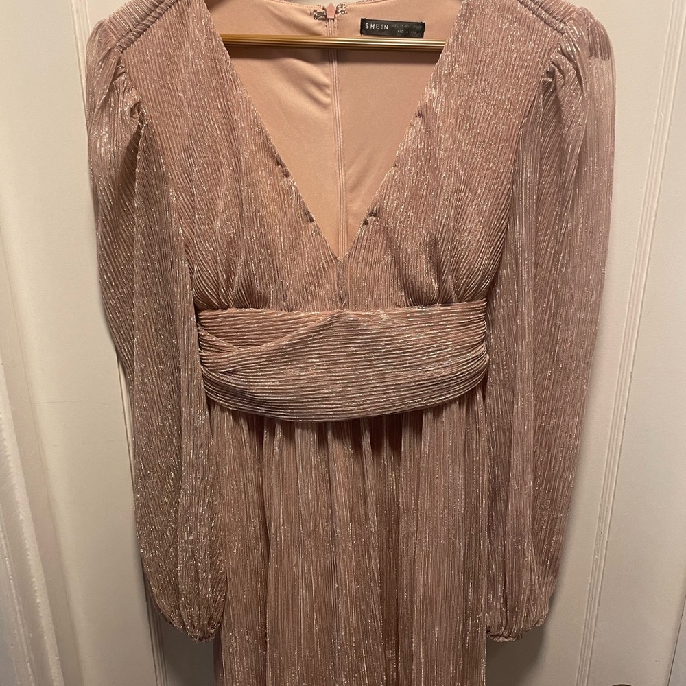 Pink shimmer dress from SHEIN - Picture 3 of 4